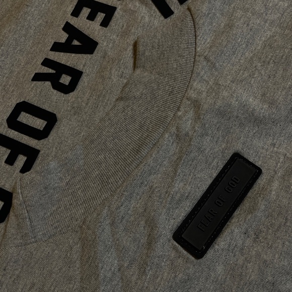 Gray essentials tee - Picture 3 of 3